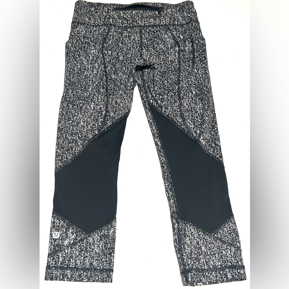 Lululemon Pace Rival Crop 22 Athletic Stretch Gym Workout Size 6 Yoga Running